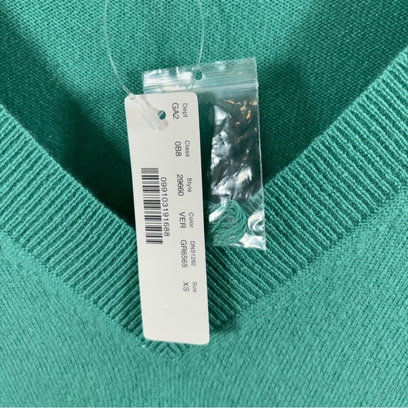 J. Crew Collection 100% Cashmere Kelley Green V Neck Sweater NWT XS - Picture 4 of 5